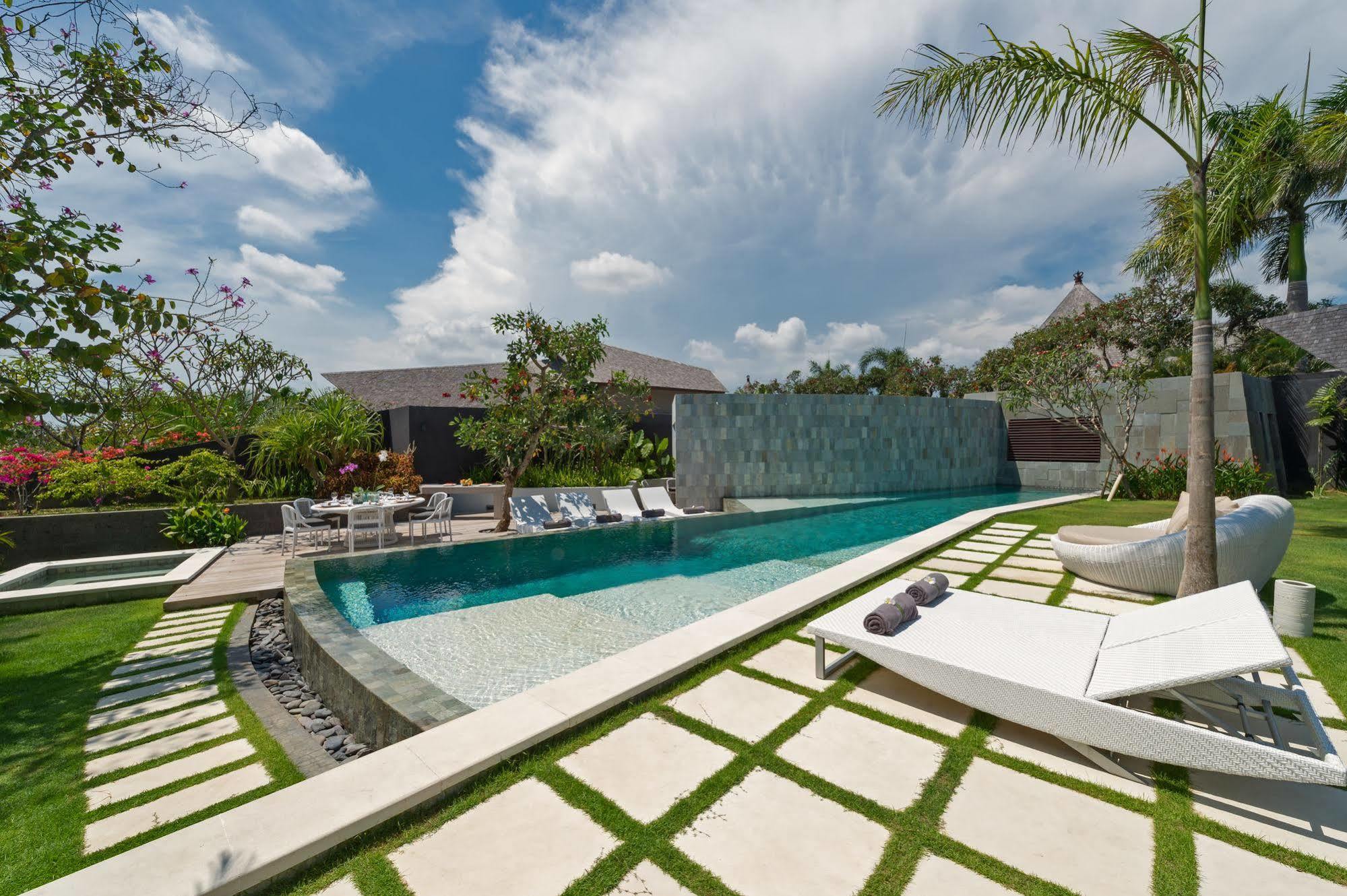 The Layar - Designer Villas And Spa, Chse Certified Seminyak Esterno foto