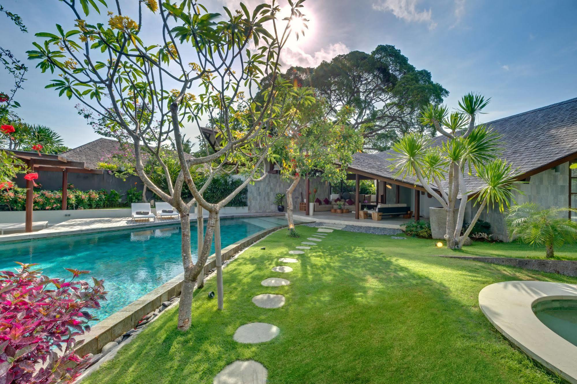 The Layar - Designer Villas And Spa, Chse Certified Seminyak Esterno foto